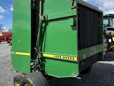  John Deere 530 Baler 